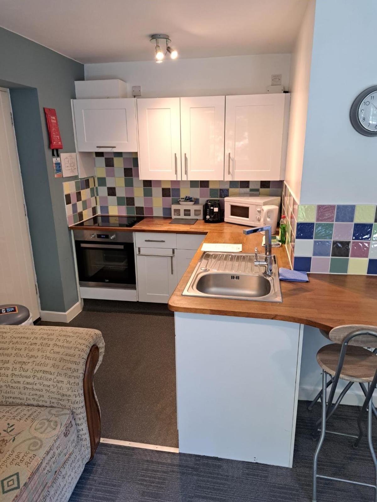 Watercress Barns Apartment Ситингбърн Екстериор снимка