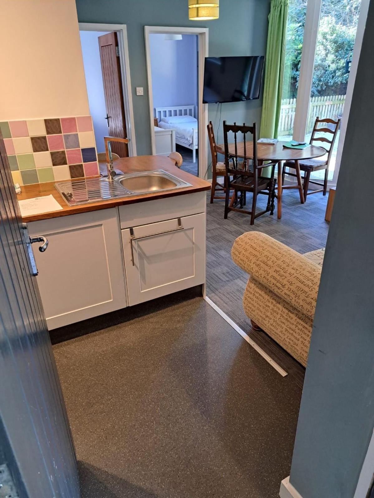 Watercress Barns Apartment Ситингбърн Екстериор снимка